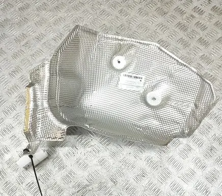 BMW X7 G07 Heat shield in engine bay 7427214 8098656