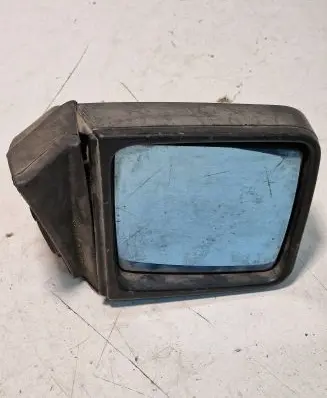 Mercedes-Benz 190 W201 Front door electric wing mirror 2018100816 136016