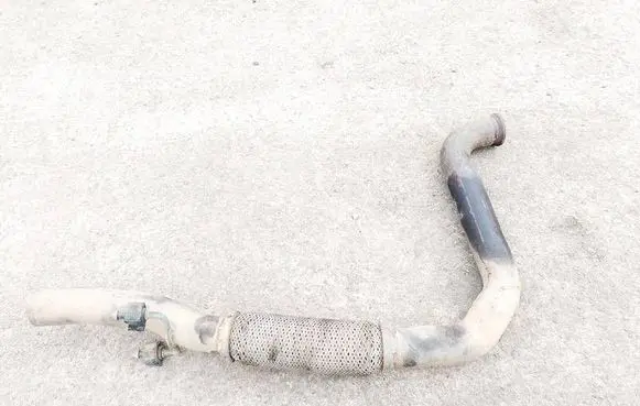 Jeep Cherokee Muffler pipe connector clamp 
