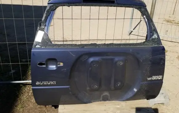Suzuki Grand Vitara II Tailgate/trunk/boot lid