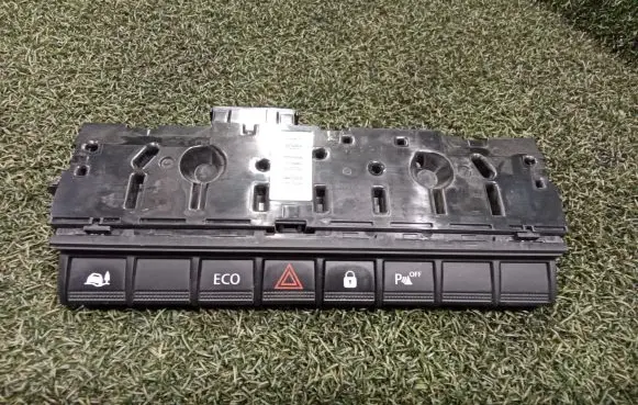 Renault Master III A set of switches 283E83441R AE136609C