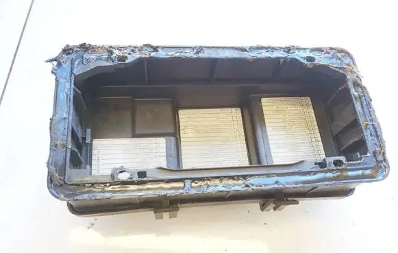 Audi 100 200 5000 C3 Fuse box cover 443941801a
