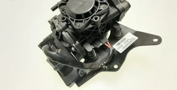 Volvo XC90 Vacuum pump 31658684