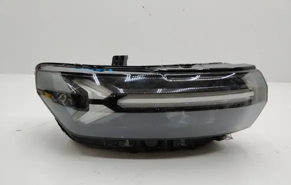 Dacia Duster Headlight/headlamp 260107725R
