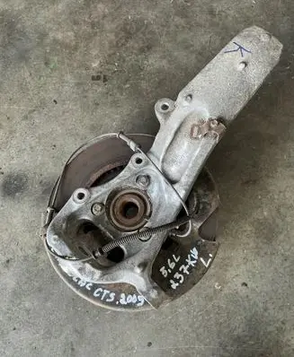 Cadillac CTS Front wheel hub spindle knuckle 15775067L
