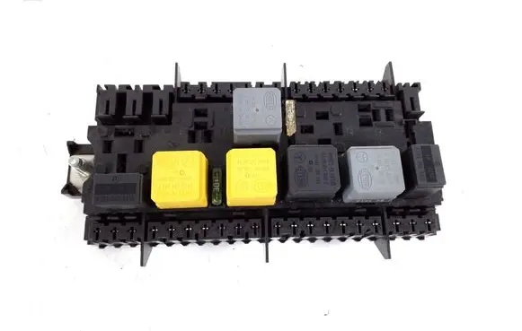 Mercedes-Benz B W246 W242 Fuse module A2469060093