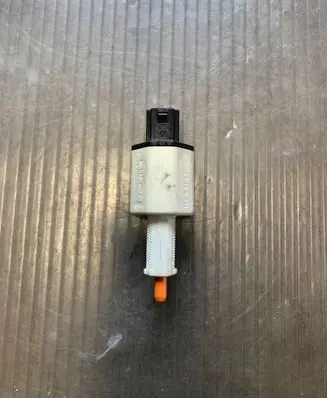 Renault Scenic III - Grand scenic III Brake pedal sensor switch 253200005R