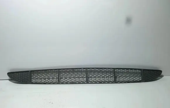 Ford Focus Front bumper lower grill 313408