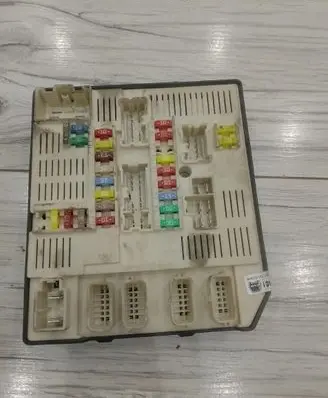 Renault Megane III BSM Control unit 284B68372R
