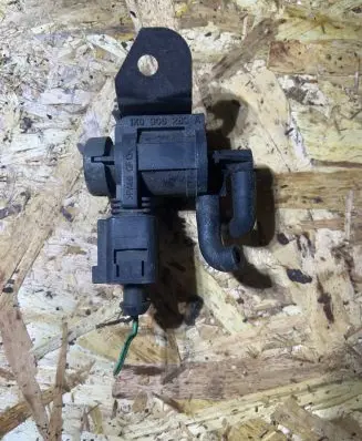 Audi A3 S3 8P Turbo solenoid valve 1K0906283A