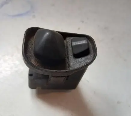 BMW 3 E36 Wing mirror switch 61311369331 03830700