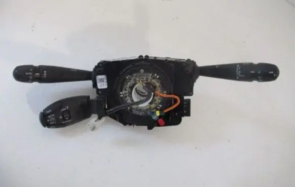 Peugeot 308 Wiper turn signal indicator stalk/switch 98154514ZD