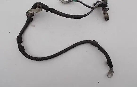 Toyota Avensis T270 Positive cable (battery) 