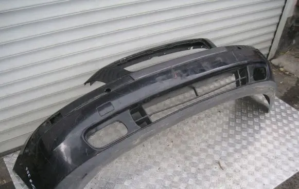 Volvo V70 Front bumper