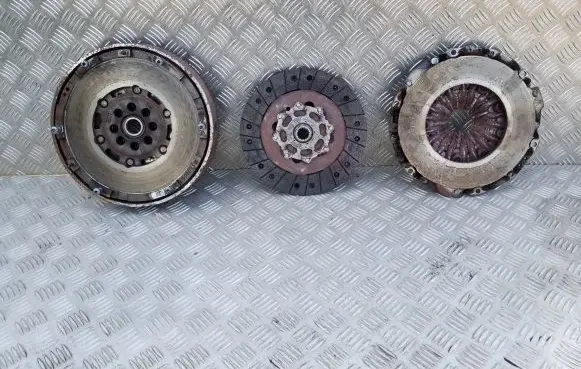 Opel Vivaro Clutch set kit 9805135980 9818452080 293390