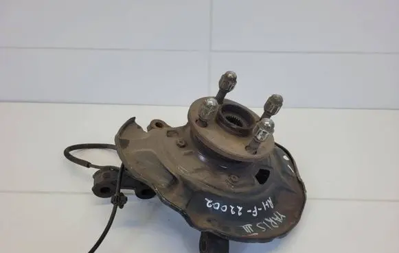 Toyota Yaris Front wheel hub spindle knuckle