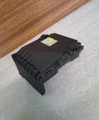Volkswagen PASSAT B6 Fuse box cover 1K0937132F 17180061 014189871