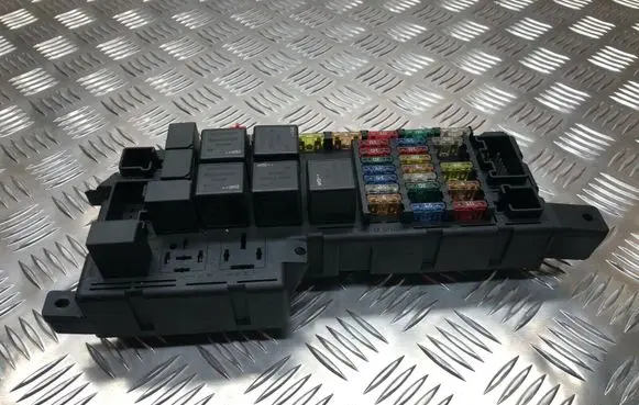 Volvo S60 Fuse module 8678449
