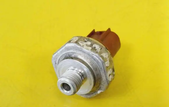 Air conditioning (A/C) pressure sensor