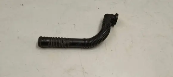 Volkswagen Tiguan Breather hose/pipe 5n0129637d