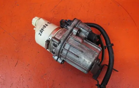 Chevrolet Zafira B Power steering pump 13292554