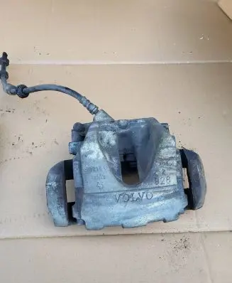 Volvo XC60 Front brake caliper V0LV0