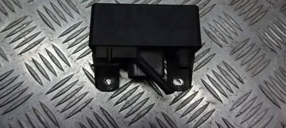 Mercedes-Benz C W203 Window wiper relay 