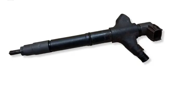 Toyota Avensis T270 Fuel injector 236700R100