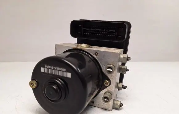 BMW 1 E81 E87 ABS Pump 34526771487 34516771486 34512460450