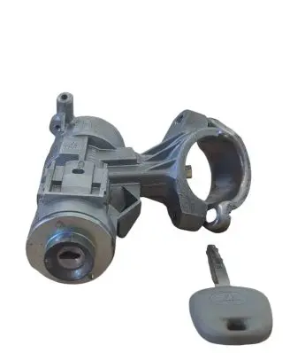 Toyota Yaris Ignition lock 450200D01