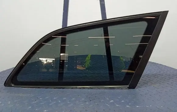 Audi A6 Allroad C5 Rear side window