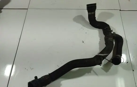 Audi A5 8T 8F Engine coolant pipe/hose
