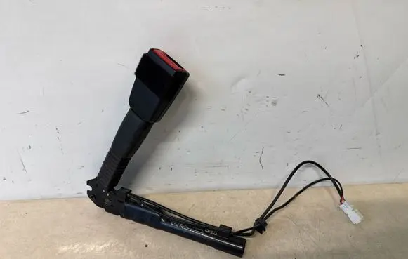 BMW 4 F32 F33 Front seatbelt buckle 7259387