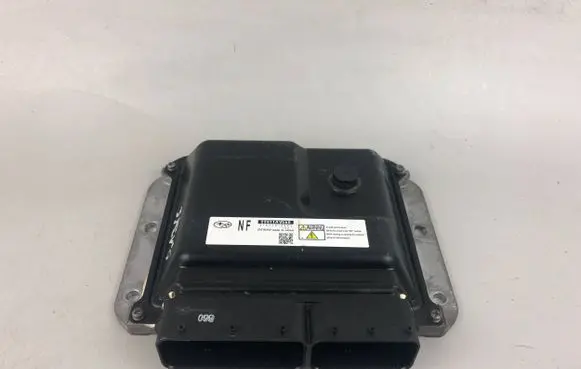 Subaru Outback Engine control unit/module 22611AV560