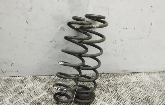 Volkswagen PASSAT B8 Rear coil spring 5Q0512149A
