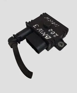 BMW 3 E46 Glow plug pre-heat relay 0522120101 0000526155