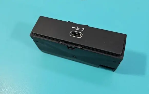 Audi A4 S4 B9 8W USB socket connector 8W0035708A IMPRK1571910
