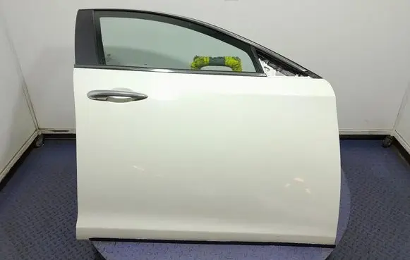 Alfa Romeo Giulietta Front door