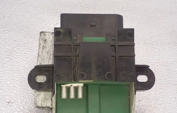 Volkswagen Tiguan Fuel injection pump control unit/module 5N0201320A