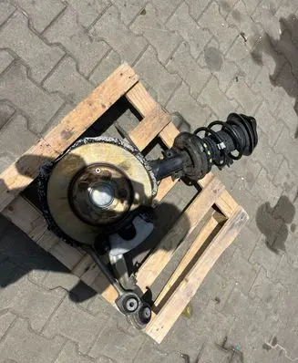 Mercedes-Benz C W204 Front suspension assembly kit set 124TY A2043204366