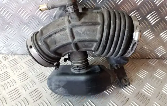 Infiniti FX Air intake hose/pipe