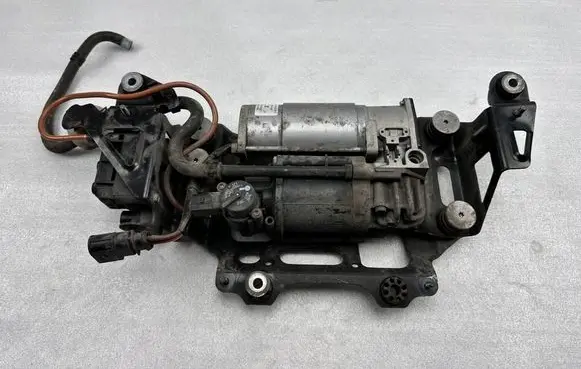 Audi A8 S8 D4 4H Air suspension compressor/pump 4H0616005D 4H0616005