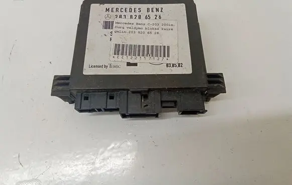 Mercedes-Benz C W203 Door control unit/module 2038206526