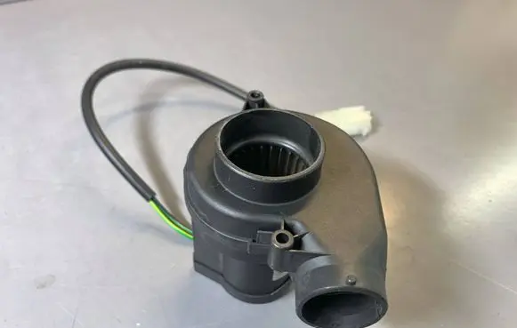 BMW X5 E53 Engine control unit/module fan 1745181 12901745181 0130002830