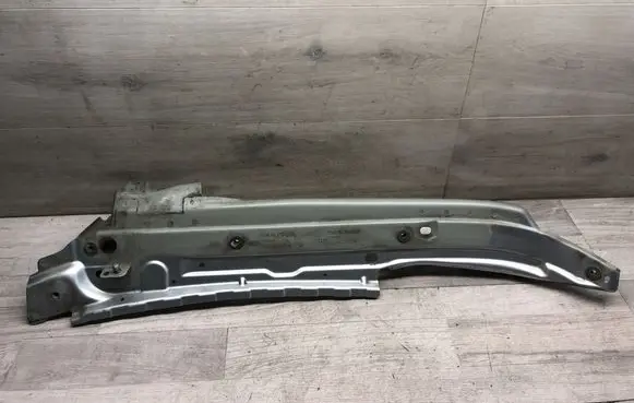 Fender mounting bracket