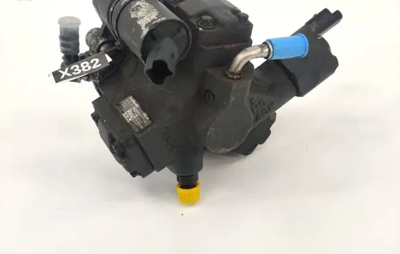 Volvo S40 Fuel injection high pressure pump 9685705080 A2C27100268