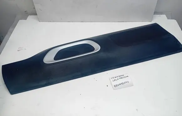 Citroen C5 Aircross Front door trim (molding) 9820082077