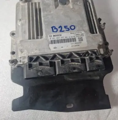 Opel Vivaro Engine control unit/module 0281033357 237106626R