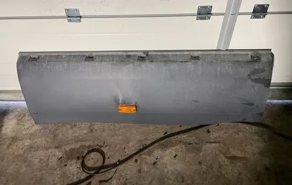 Iveco Daily 6th gen Sliding door trim (molding) 5801811493