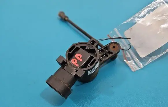 Opel Insignia B Headlight ballast module Xenon 84084760 IMPRK1547049